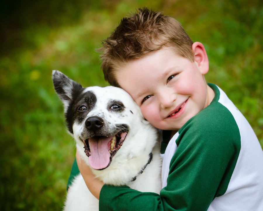 犬との暮らしは幼い子供にも多くのプラス効果があるという調査結果