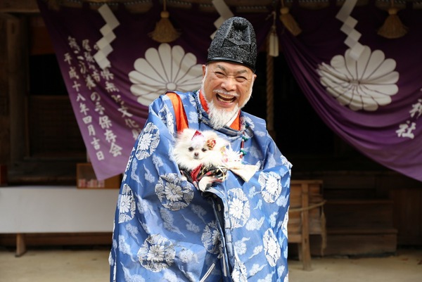 日本一ワンコに優しい！犬好きの宮司さんのいる吉水神社を知ってますか？