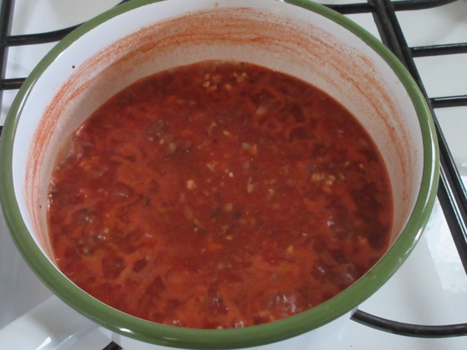 鍋の中の寒天スープ