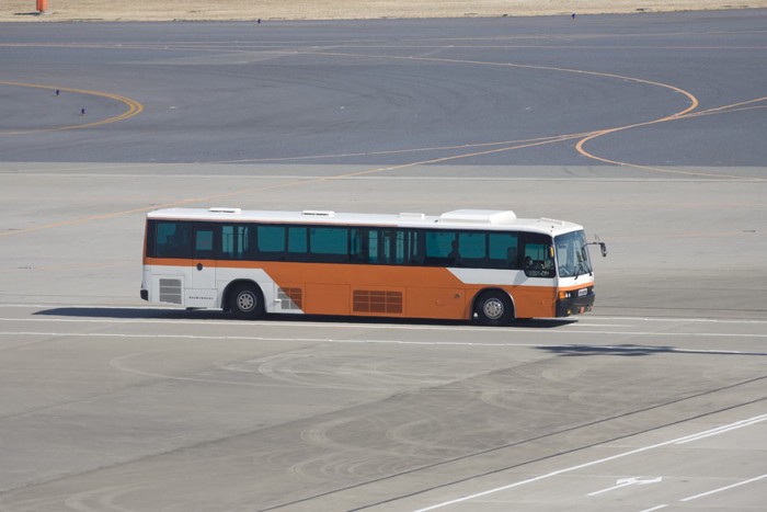 空港とバス